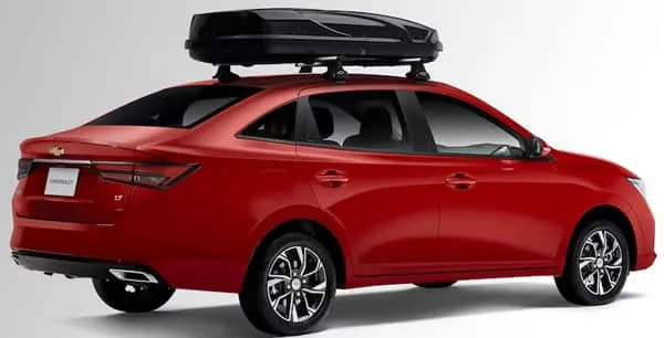 Vista lateral y trasera del Chevrolet Aveo Sed&aacute;n.