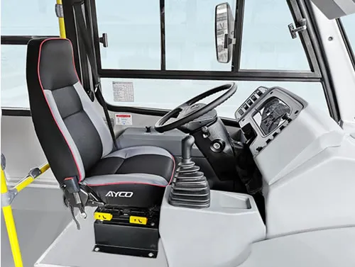 Cabina interior autob&uacute;s HINO AYCO Zafiro.