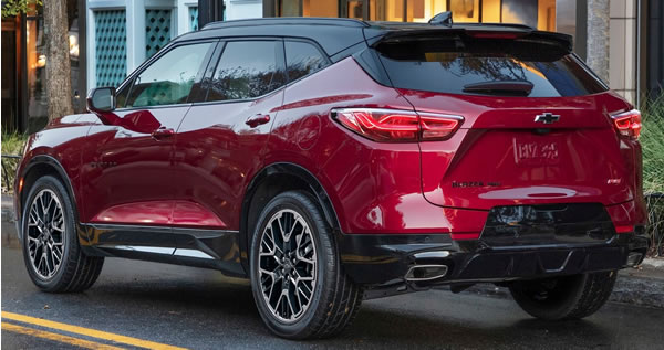 Vista lateral y trasera de la Chevrolet Blazer.