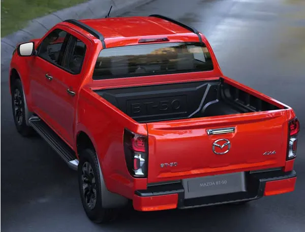 Vista trasera y lateral de la Mazda BT-50.