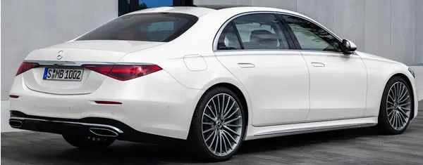 Vista lateral y trasera del Mercedes-Benz Clase S Sed&aacute;n.