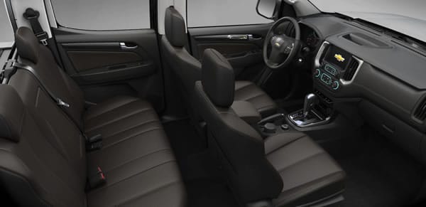 Interior y arreglo de asientos de la Chevrolet Colorado.