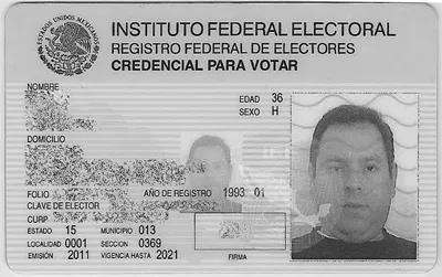 Identificaci&oacute;n oficial.