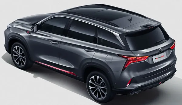 Vista lateral y trasera de la Changan CS75 Pro.