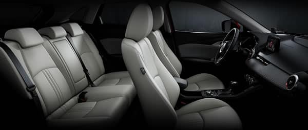 Vista interior y arreglo de asientos de la Mazda CX-3.