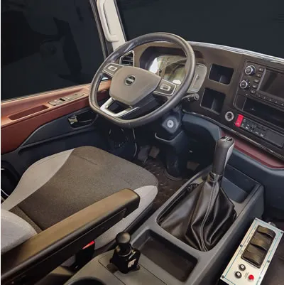 Cabina interior del DINA D500.