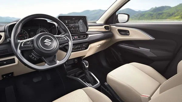 Panel de instrumentos del Suzuki Dzire Bosostergreen.