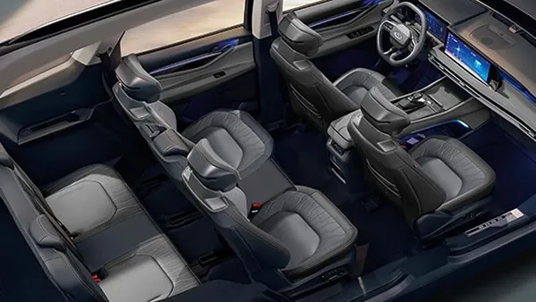 Interior y arreglo de asientos de la Ford Edge.