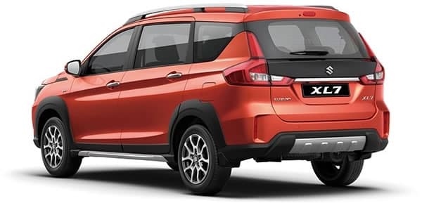 Suzuki Ertiga XL7 Vista trasera.