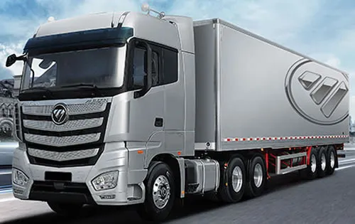 Foton EST-A tractocami&oacute;n con aplicaci&oacute;n de plataforma de caja cerrada 48 pies.