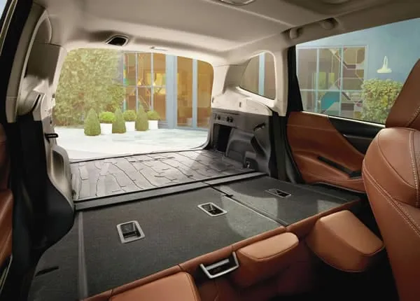 Cajuela e interior la Subaru Forester.