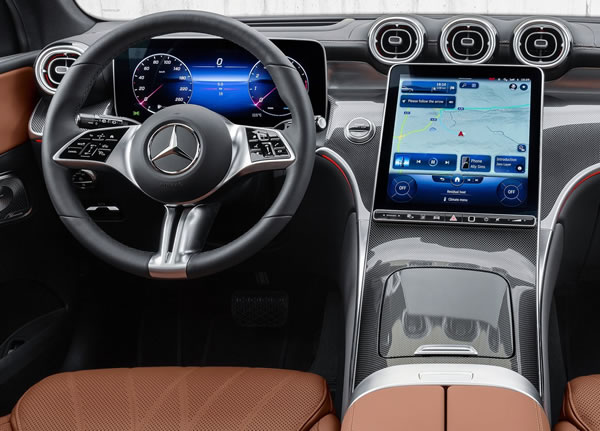 Tablero de instrumentos de la Mercedes-Benz GLC SUV.