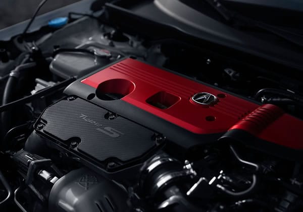 Motor L4 2.0 turbo-cargado e inyección directa del Acura Integra Type S.