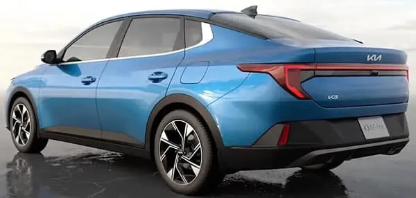 Vista trasera y lateral KIA K3 Sed&aacute;n.