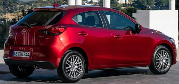 Vista trasera del Mazda 2 Hatchback.