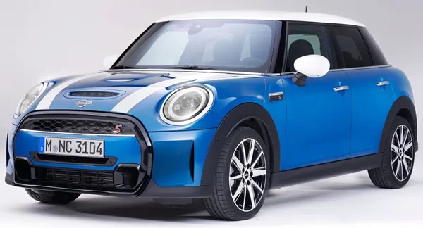 MINI Cooper 5 Puertas auto tipo hatchback tama&ntilde;o sub-compacto.