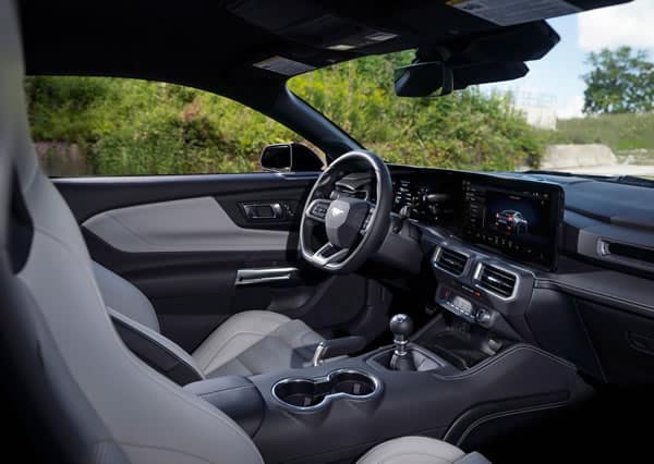 Tablero de instrumentos del Ford Mustang. Tablero de instrumentos del Ford Mustang.