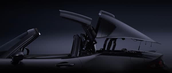Detalles del Mazda MX-5 con capota eléctrica.