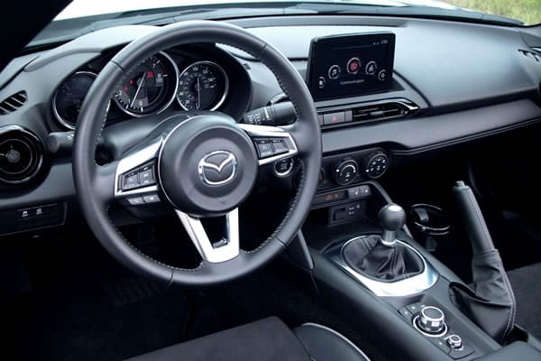 Tablero de instrumentos del Mazda MX-5.