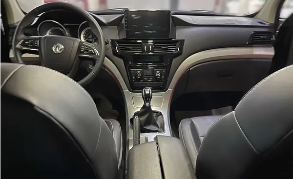 Panel de instrumentos de la Dongfeng P22.