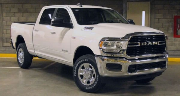 RAM 2500 HD Bighorn 6.4L Camioneta Pickup Tamaño Completo.