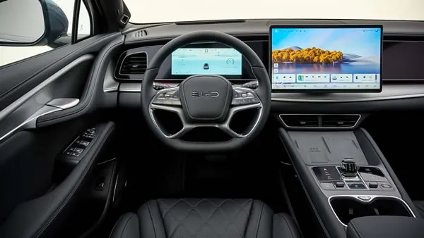 Panel de instrumentos de la BYD Sealion 7 EV.