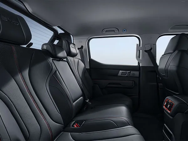 Asientos traseros de la BYD Shark.