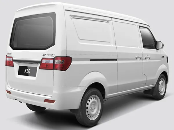 Vista trasera y lateral de la Shineray X30.