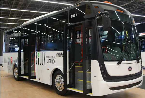 Autob&uacute;s DINA Silux.