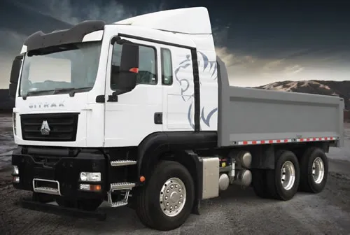 Cami&oacute;n Sinotruk Sitrak 360 capacidad 25 toneladas con plataforma materialista.