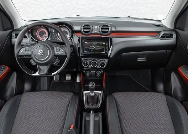 Tablero de instrumentos del Suzuki Swift Sport.