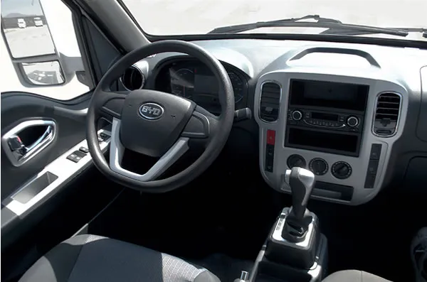 Tablero de instrumentos de la BYD T4C.