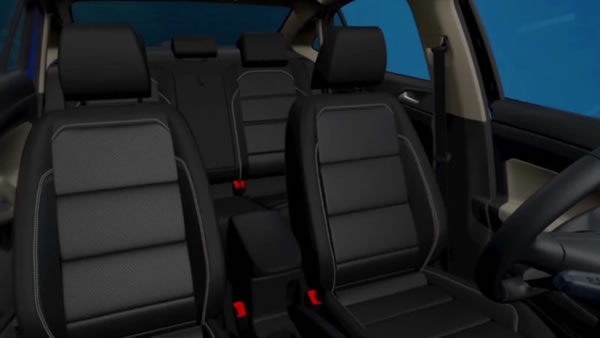 Cabina y asientos traseros del Volkswagen Virtus.