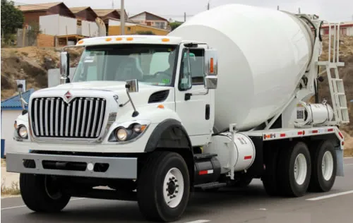 Cami&oacute;n International HV con aplicaci&oacute;n de olla revolvedora de concreto.