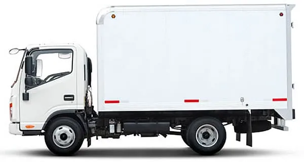 JAC X350 Cami&oacute;n Chasis Cabina con aplicaci&oacute;n de caja seca, vista lateral.