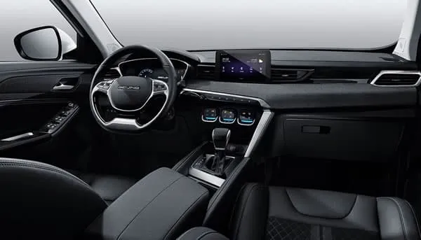 Interior y tablero frontal camioneta SUV BAIC X35.