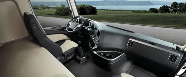 Cabina del tractocami&oacute;n Hyundai Xcient.