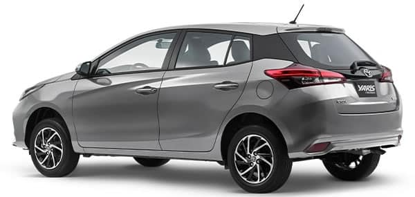 Vista lateral y trasera del Toyota Yaris Hatchback.